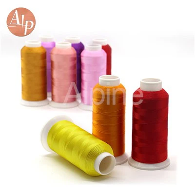 Crna poliesterska nit